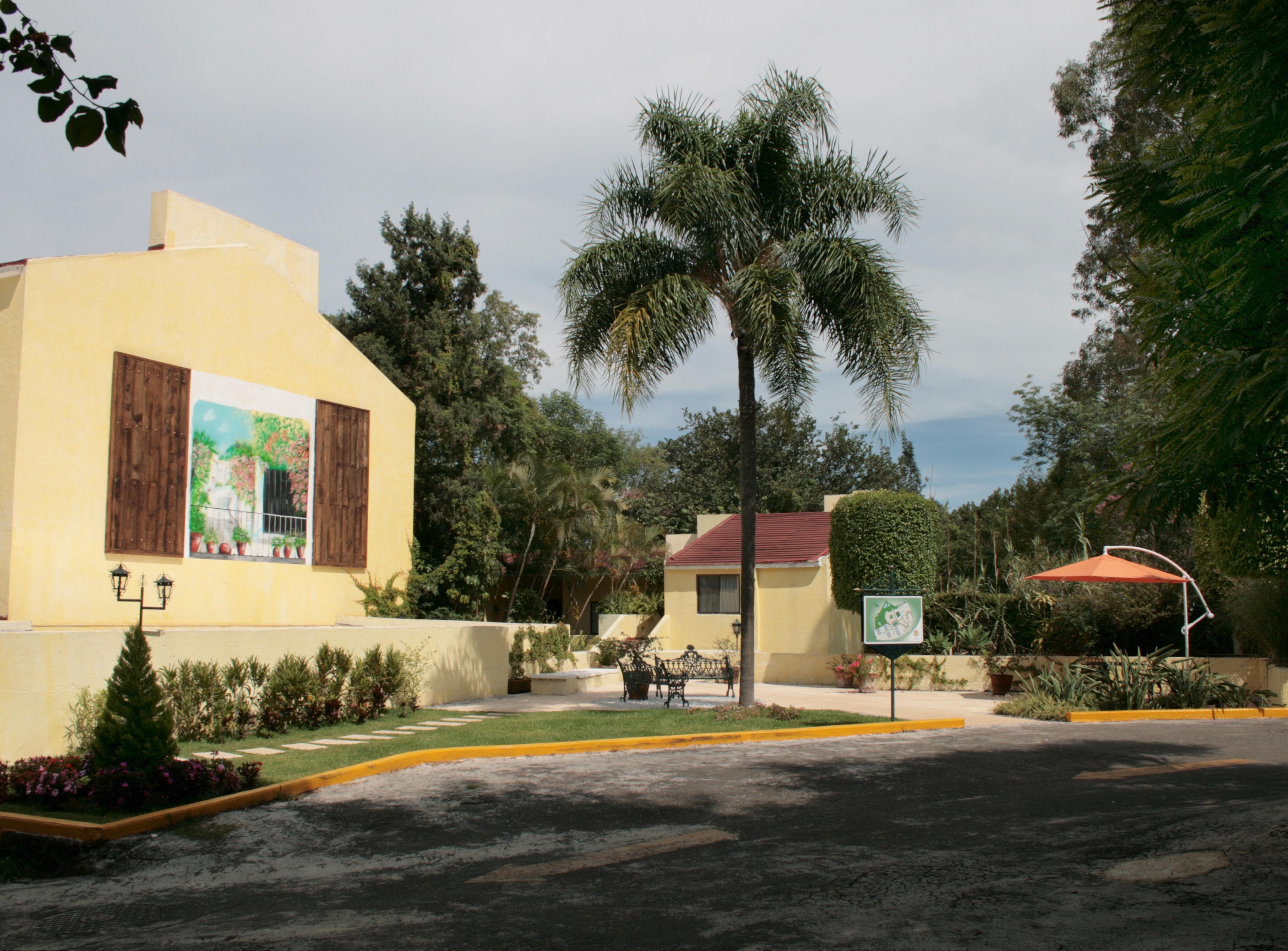 Hotel Racquet Куэрнавака Экстерьер фото