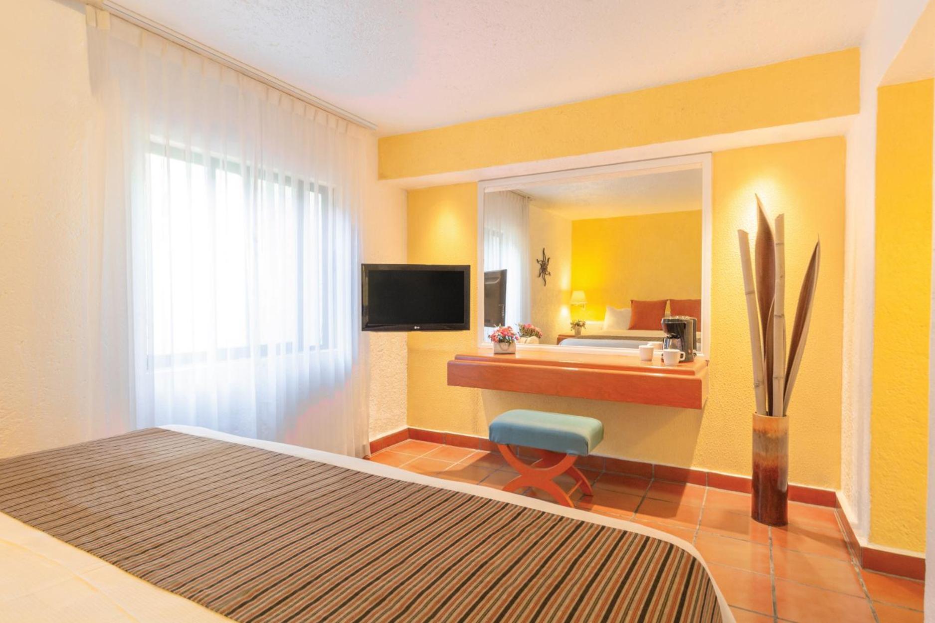 Hotel Racquet Куэрнавака Номер фото