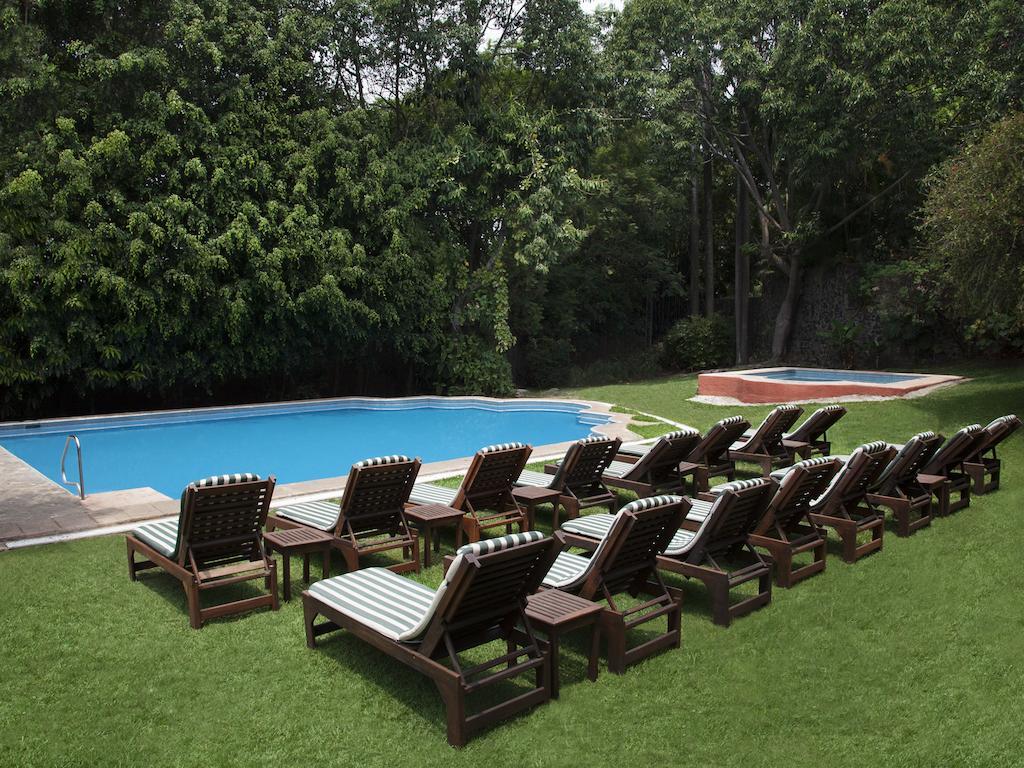 Hotel Racquet Куэрнавака Экстерьер фото
